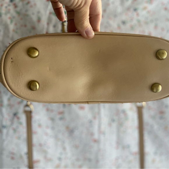 Dooney & Bourke Large Dottie Crossbody handbag - Picture 2 of 5